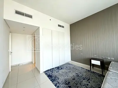 Distress Deal | Mid-Floor | Vacant