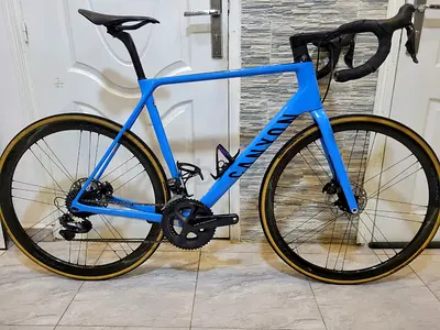 FullCarbon Canyon Ultimate Pro ElectricShifter Shimano Ultegra Di2 Camagnolo CarbonWheelSet 6.9Weigh