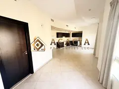 V Shape Studio I Well Maintained I Rented