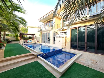 5BR Luxury Villa | Lake View and Pool View