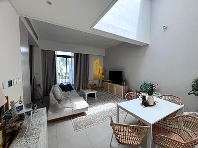 Single Row | Brand new | Vacant