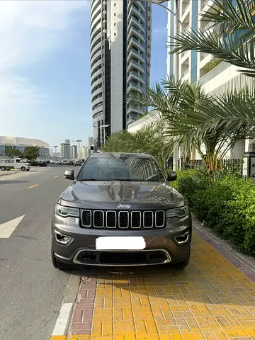 Jeep Grand Cherokee Limited 2017 GCC Specs - Well Maintained