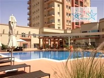 شقة واسعة بغرفة نوم واحدة | تصميم كبير | شاغرة | JVT
