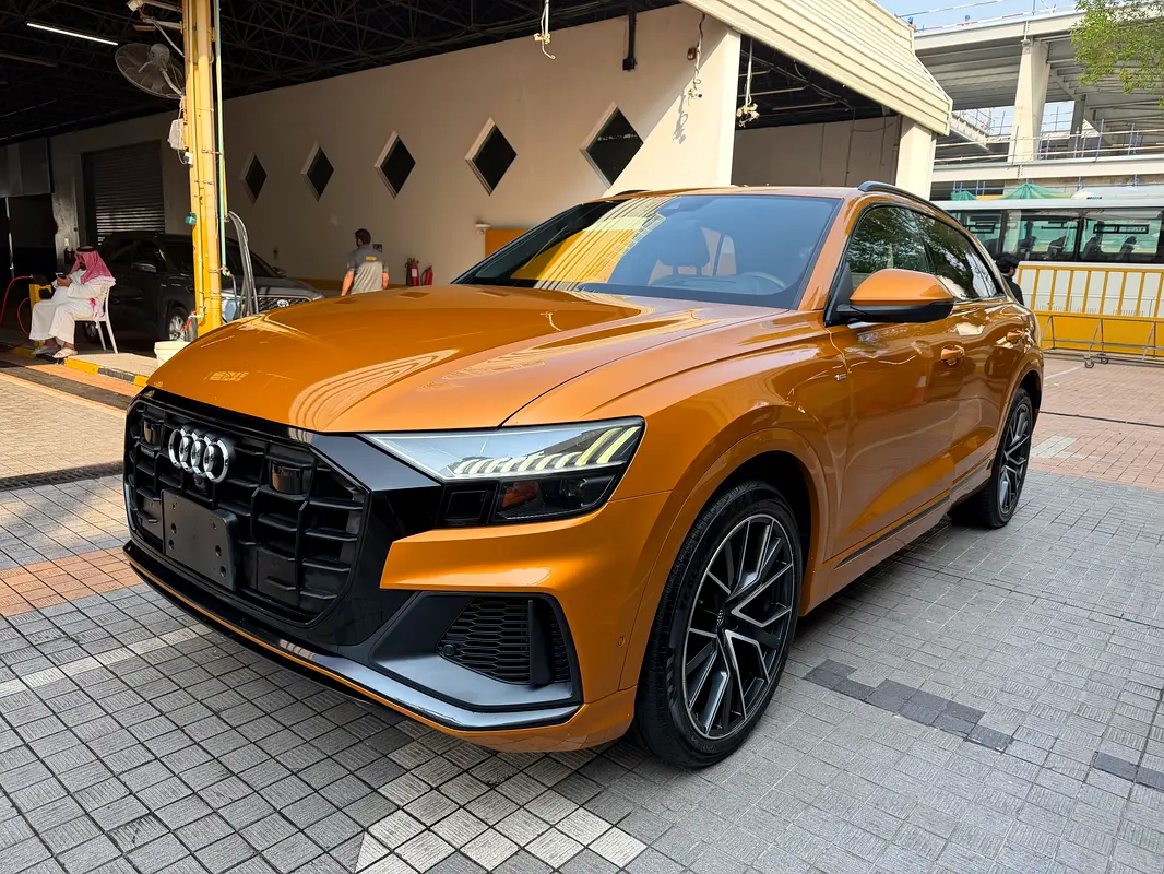 Audi Q8 2019 — photo 1 of 16
