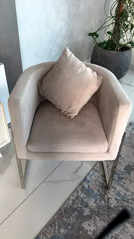 Set of 10 chairs for dining table