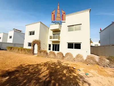 5 Bed room 2 Hall Majlis Maids room Maids room wachman room gardan parking