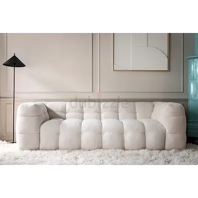 Cream Tufted 3-Seater Sofa in Bouclé Upholstery