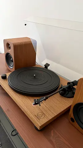 Complete Audiophile Setup: Audio-Technica Carbon Fiber Turntable + Kanto YU4 Speakers (Walnut)