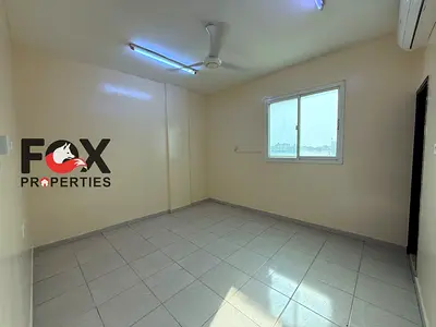 بالقرب من مخرج دبي وشرطة الحميدية، غرفتين وصالة في الروضة 1 للإيجار، صالة منفصلة وبلكونة، 2 حمام، تكييف سبليت.