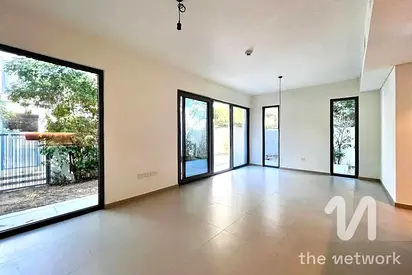 Close to Pool and Park | Vacant | Back to back