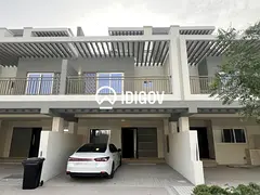 Skyline Views | Modern Townhouse | Family Oasis