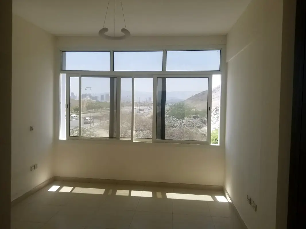 New Building Spacious 1 bedroom for rent Sakumkum