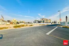 Single Row Plot | Premium Location | Vaastu