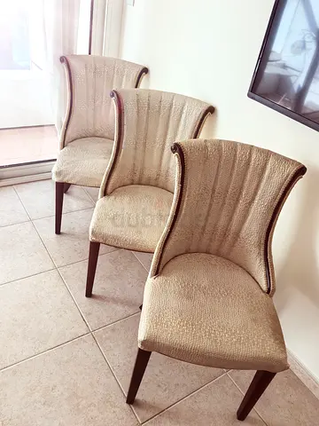 Dining chair