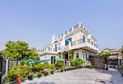 Custom Built | Vastu | Spacious | With Lift | Pool