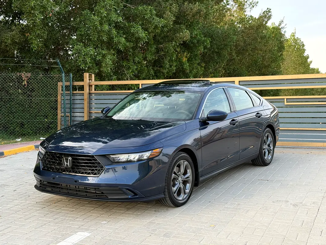 Honda Accord 2024 — photo 1 of 19