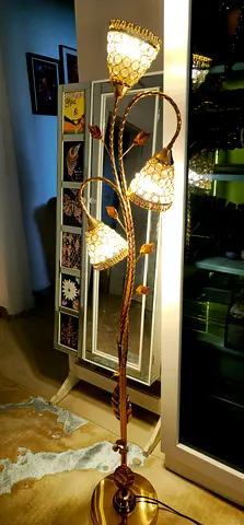 Vintage-style 3-Arm Floor Lamp with Floral Glass Shades