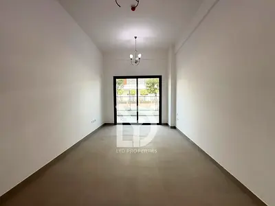 Bright & Spacious Studio | Private Balcony