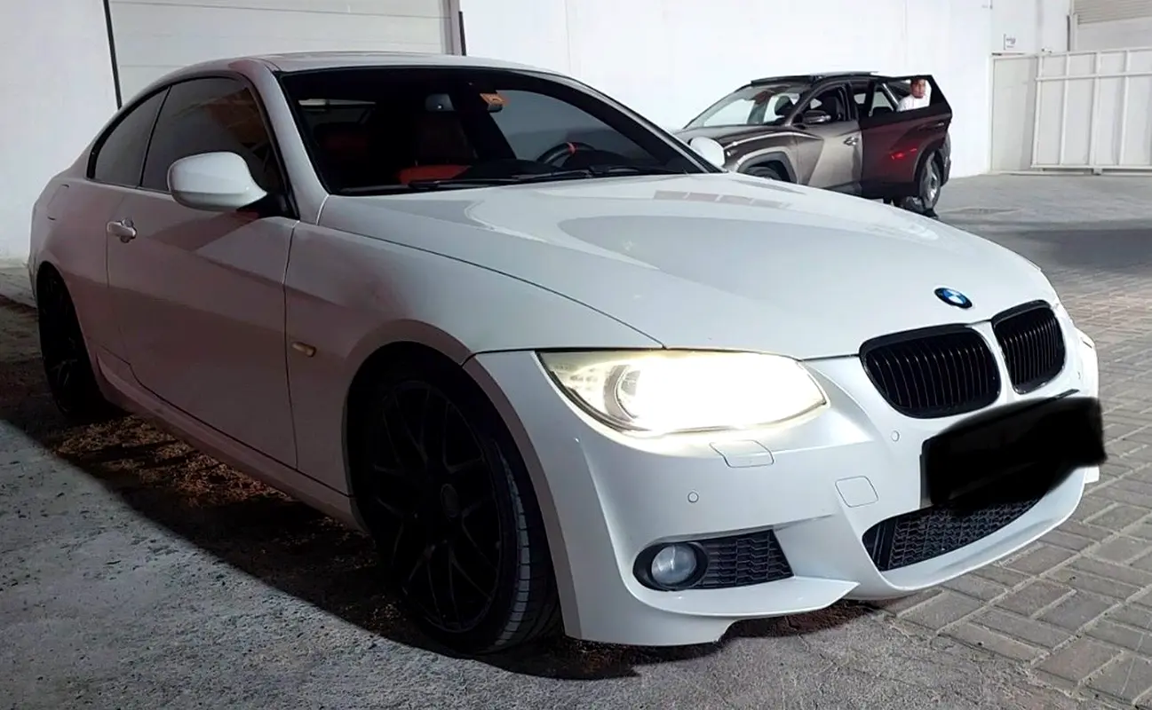 BMW 3-Series 2012 — photo 1 of 13