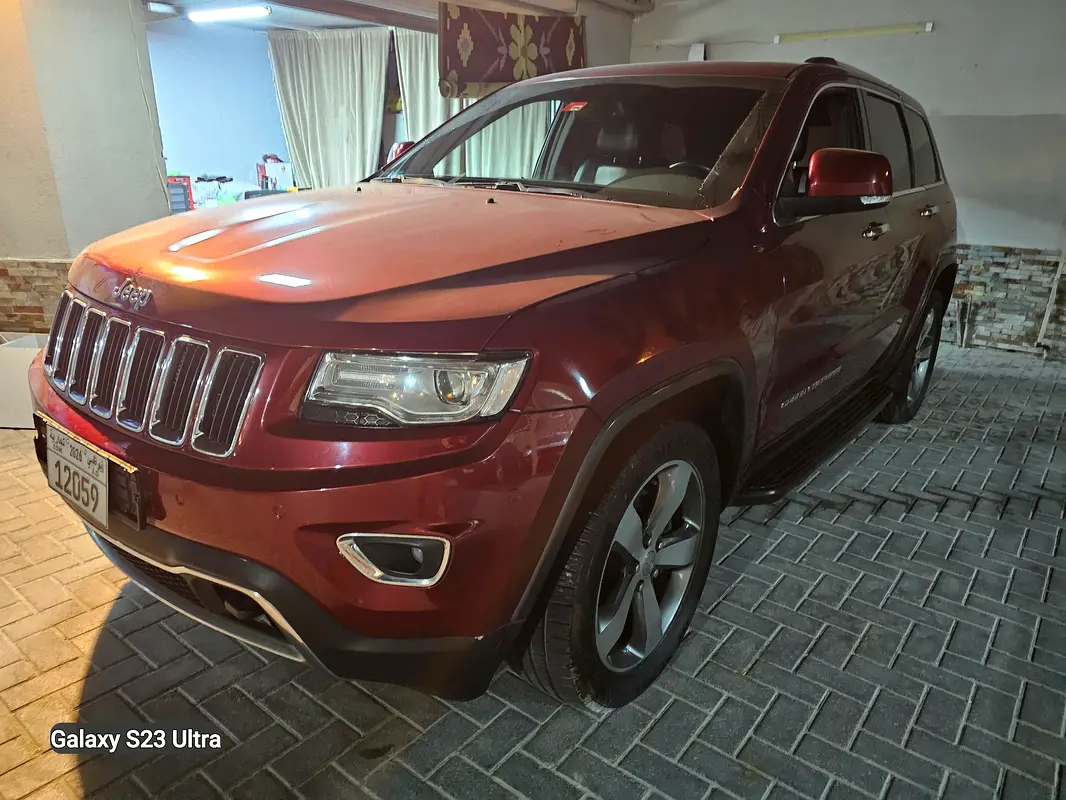 Jeep Grand Cherokee 2015 — photo 1 of 1
