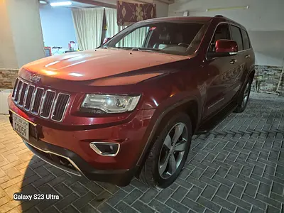 2015 Jeep Grand Cherokee Limited - GCC Specs - Well Maintained