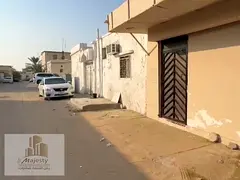 For sale, a very distinctive traditional house in Sharjah, Al Sabkha area