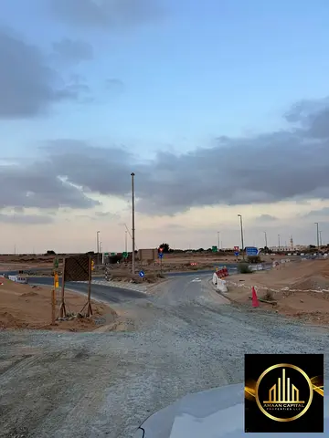 فرصة مميزة لامتلاك قطعة أرض سكنية بنظام التملك الحر