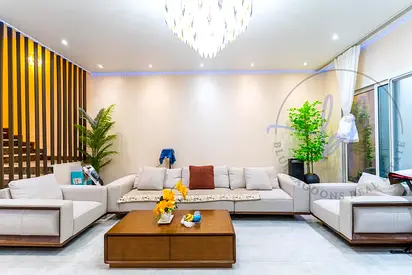 Luminous Villa | Enhanced | Vacant | Negotiable