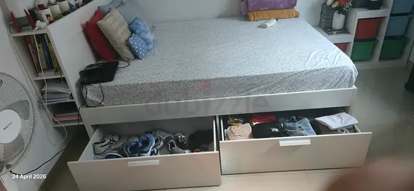 White queen double Bed with Under-Bed Storage Drawers - Good Condition along with homecentre