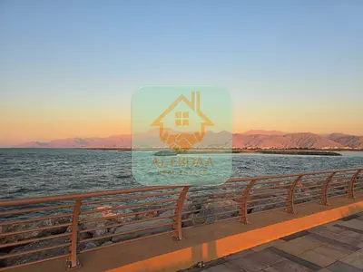 قطعة أرض تجارية  سكنية  ترخيص أرضي + 4 طوابق - ملكية حرة لجميع الجنسيات