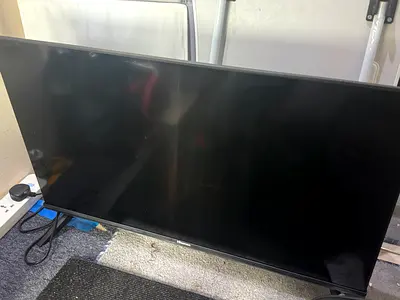 Hisense 32A4k 32 inches smart TV