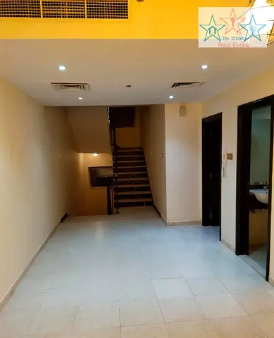 دوبلكس واسع | 3 غرف نوم + غرفة خادمة | مطبخ مغلق | تصميم داخلي فسيح | JVC