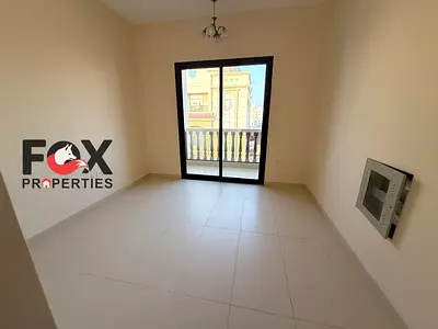 تسهيلات بالدفع | قريب من جميع الخدمات | مساحات واسعه | موقع حيوي