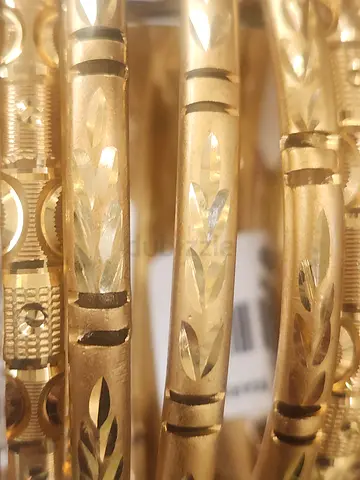 Whosale atifical indian jewery for sale Colored Decorative Bangles (Multiple Pieces)  we want bulk s