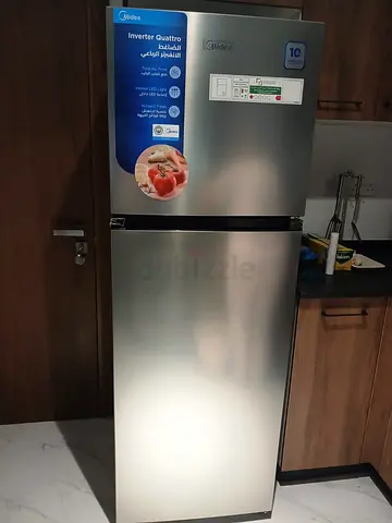 Midea 2-Door Top Freezer Refrigerator - Silver, Excellent Condition