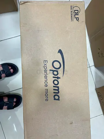 Optoma zu607tst dlp projector brand new