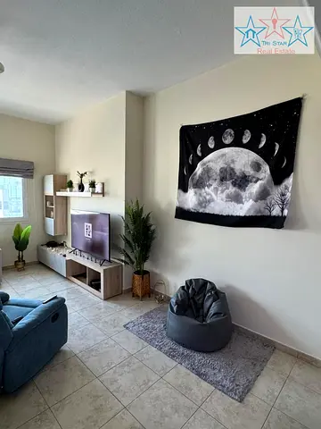 صفقة جيدة - مؤجرة - شقة مكونة من غرفتي نوم وحمامين للبيع