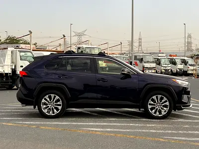 2019 Toyota RAV 4 — фото 9