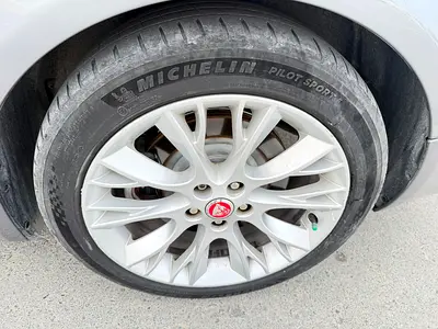 2015 Jaguar XF 照片 17