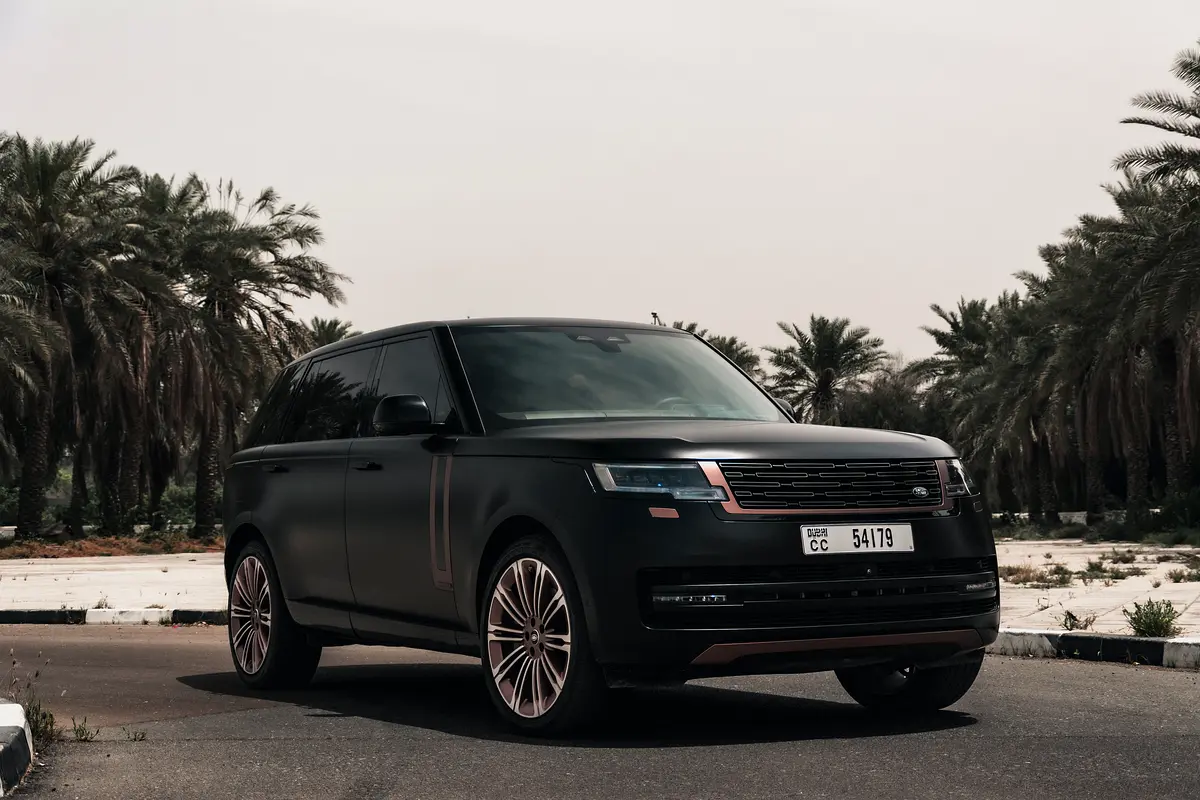 Land Rover Range Rover 2025 — photo 1 of 12