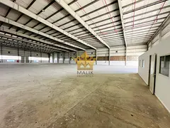 Power 600 KW - Massive Warehouse With Built In Office