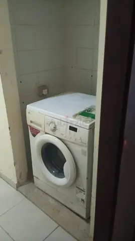 Couples partition in international city