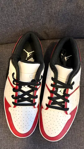 Air Jordan 1 Low Chicago / Air Jordan 1 Mid Black-Yellow Original Brand New