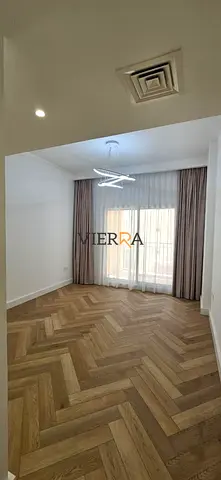 Vacant l Fully renovated l Ready to move