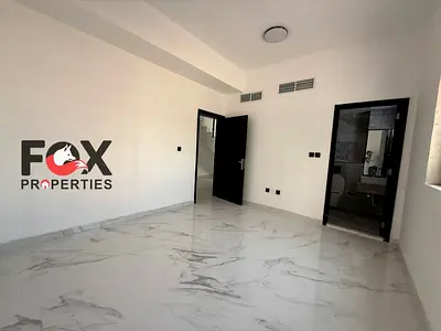 شقة ثلاث غرف وصالة للايجار السنوي -  بمنطقة المويهات 3 - تتيمز الشقة بناية جديدة اول ساكن قربية من الشارقو ودبي - تتميز بانها قريبة من جميع الخدمات