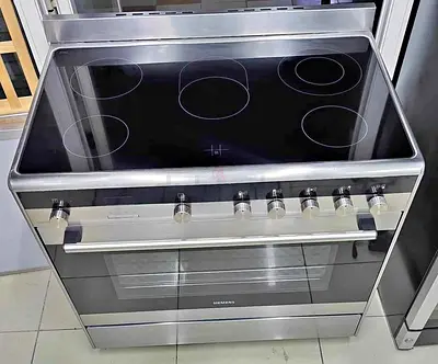 Siemens iQ 500 model 5 Zone Electric cooker 90by60