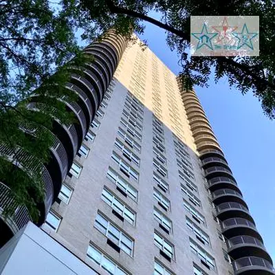 FULLY FURNISHED I RENOVATED I BURJ KHALIFA VIEW I 3 MIN FROM METRO I RECEPTION I MEETING AREA