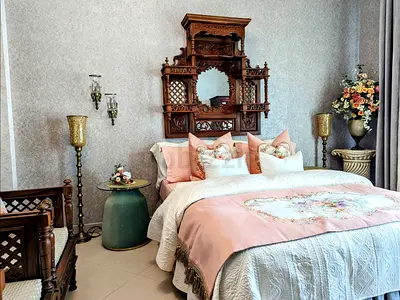 Beautiful master bedroom for rent in a villa only for executives