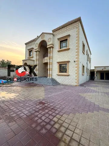 فيلا للبيع في الروضة 3 عجمان | 7 غرف ماستر، مجلسين، ملحق، مساحة أرض 9,000 قدم²، بناء 5,500 قدم²، السعر 3,500,000 درهم