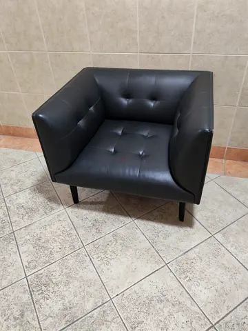 Modern Black Leather Armchair – Comfortable  Stylish